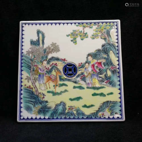 CHINESE FAMILLE ROSE PORCELAIN TEA TRAY