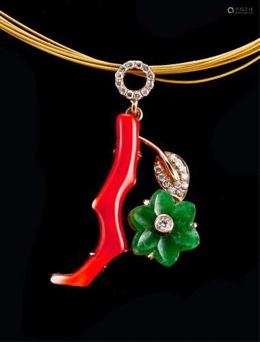 CHINESE JADEITE AND CORAL ON GOLD PENDANT