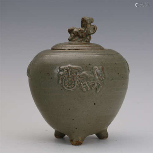 CHINESE PORCELAIN YUEYAO KILN LIDDED JAR