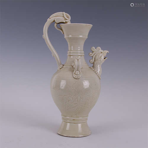 CHINESE PORCELAIN WHITE GLAZE KETTLE