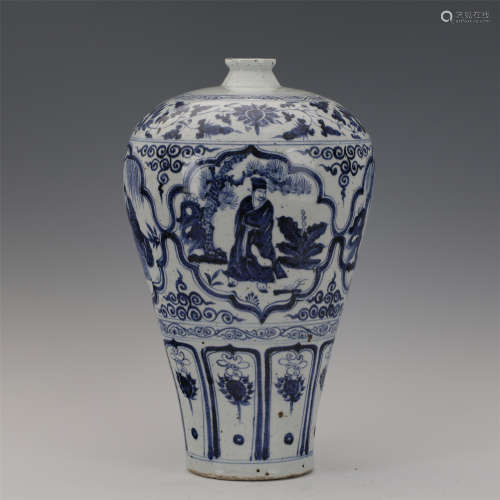 CHINESE PORCELAIN BLUE AND WHITE FIGURE MEIPING VASE