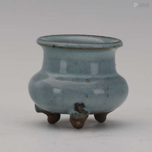 CHINESE PORCELAIN JUNYAO KILN TIRPLE FEET CENSER