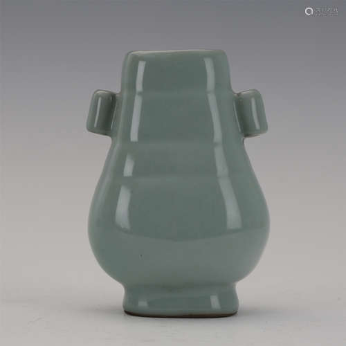 CHINESE PORCELAIN CELADON GLAZE ZUN VASE