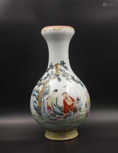 CHINESE FAMILLE ROSE PORCELAIN VASE WITH MARK