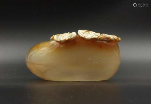 CHINESE AGATE CARVED WATER COUPE