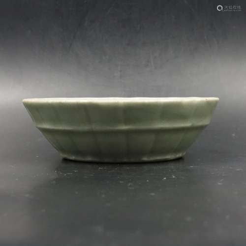 CHINESE YUAN DYNASTY LONGQUAN BOWL