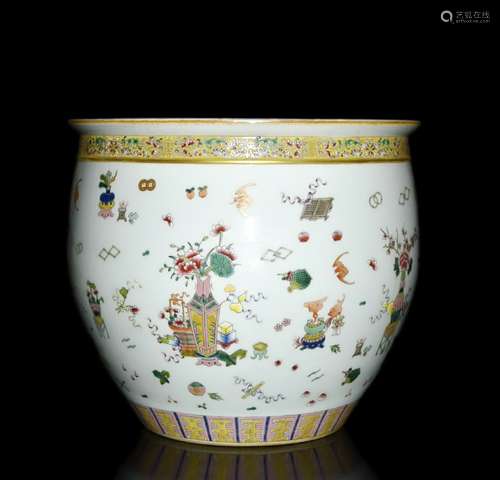 Chinese Porcelain pot