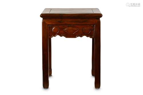 A CHINESE RECTANGULAR ROSEWOOD STAND. 19th / early 20th Century. 52cm H. 十九 / 二十世紀早期   木雕底座