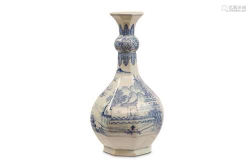 A CHINESE BLUE AND WHITE OCTAGONAL 'LANDSCAPE' GUGLET. Qing Dynasty, 18th Century. Decorated to the