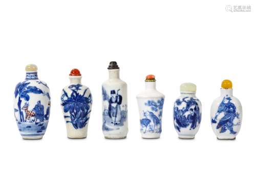 SIX CHINESE BLUE AND WHITE SNUFF BOTTLES. Qing Dynasty, and later. 7-9.5cm H. (12) 清或更晚   青花鼻煙壺六件