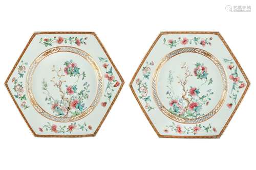 A PAIR OF CHINESE FAMILLE ROSE HEXAGONAL DISHES. Qing Dynasty, Yongzheng era. Finely enamelled with