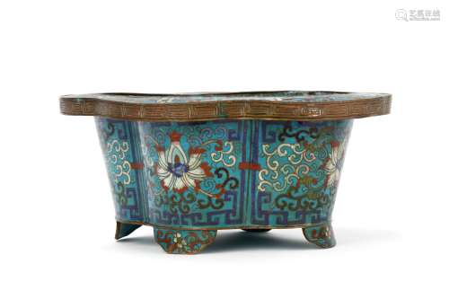 A CHINESE CLOISONNÉ ENAMEL LOBED JARDINIERE. Late Qing Dynasty. Of quatrefoil form, set on four