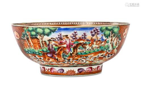 A CHINESE FAMILLE ROSE ‘HUNTING SCENE’ PUNCH BOWL. Qing Dynasty, Qianlong era. Decorated with