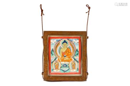 A COPPER GAU WITH A PAINTING OF BUDDHA. Tibet, 19th century. 12.5 x 5cm. 西藏十九世紀   銅嘎嗚及佛像繪畫