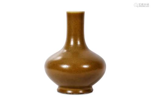 A CHINESE TEA DUST GLAZED VASE, Qing dynasty, Tongzhi mark and of the period. The compressed