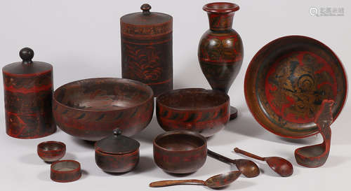 50 PIECES OF RUSSIAN KHOKHLOMA WOODEN WARE