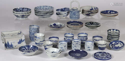 73 PIECES OF JAPANESE IMARI PORCELAIN, EDO-MEIJI