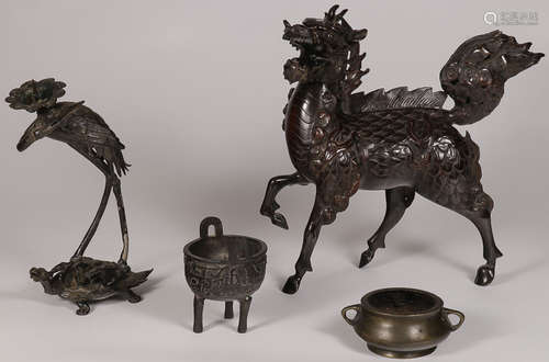 A GROUP OF CHINESE BRONZE, PROBABLY 19TH CENTURY