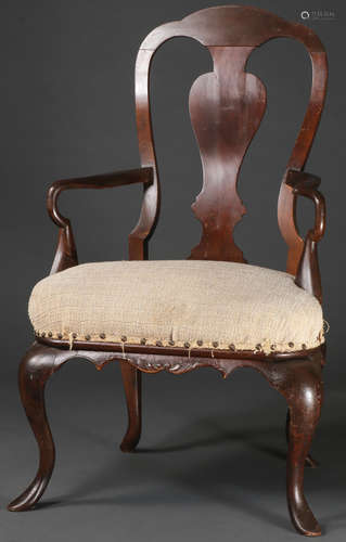 A GEORGE II STYLE ARMCHAIR, ENGLAND, 19TH CENTURY