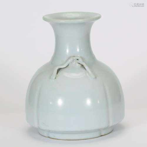 CHINESE WHITE GLAZED ZUN VASE