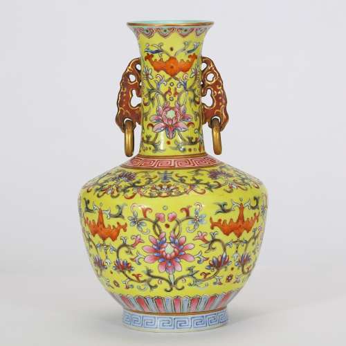 CHINESE YELLOW GROUND FAMILLE ROSE PORCELAIN VASE