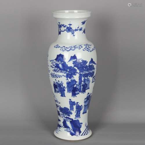 CHINESE BLUE AND WHITE PORCELAIN VASE