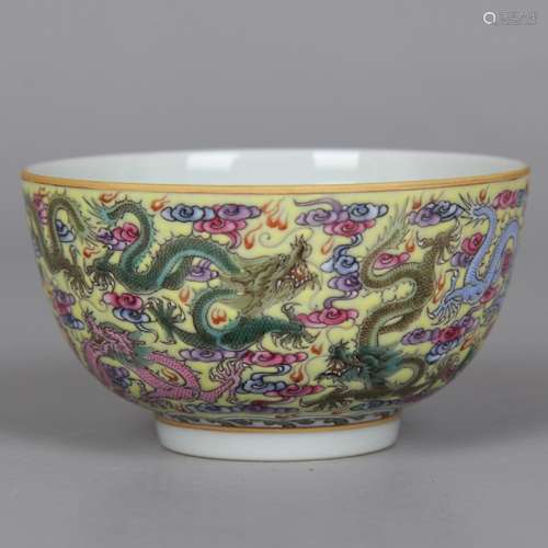 CHINESE FAMILLE ROSE PORCELAIN BOWL