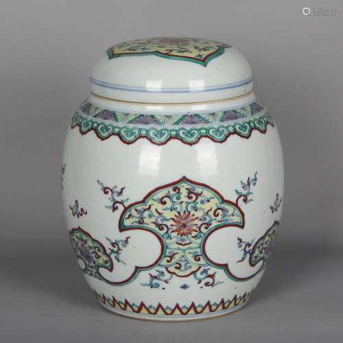 CHINESE WUCAI PORCELAIN JAR