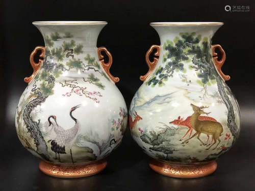 A PAIR OF CRANE&DEER PATTERN ENAMELS DOUBLE-EAR VASES