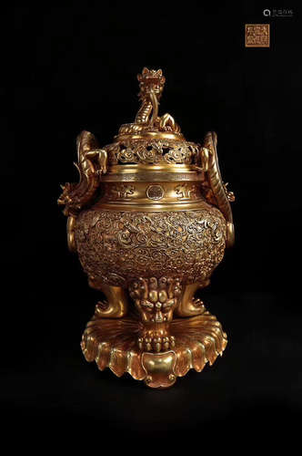 14-16TH CENTURY, A GILT BRONZE DRAGON DESIGN CENSER WITH BASE, MING DYNASTY