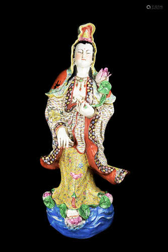 A Chinese Famille Rose Porcelain Guanyin Statue