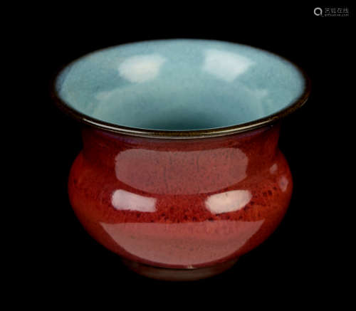 [Chinese] A Jun Kiln Style Flambe Glazed Porcelain Wide Opening Vessel