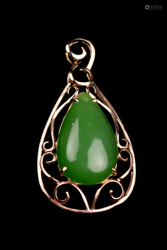 9K Rose Gold Pear Shape Spinach Jade Pendant