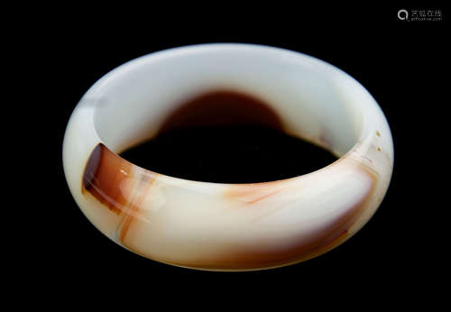 Natural White Agate Bangle