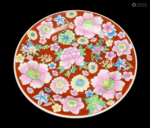 A Chinese Exporting Red Ground Porcelain Decorative Plate with Flowers