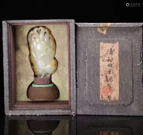 AHETIAN JADE BUDDHA HAND