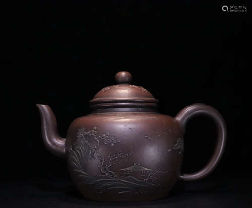 A LANDSCAPE PATTERN TEAPOT