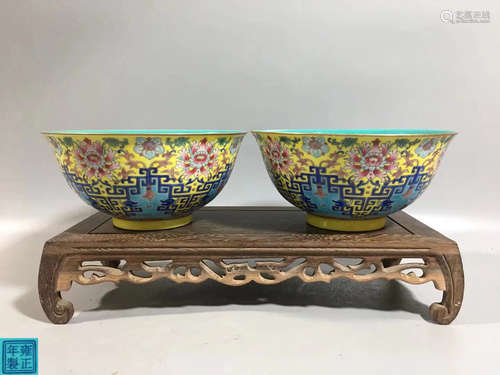 PAIR FLORAL PATTERN BOWLS WITH YONGZHENG MARK