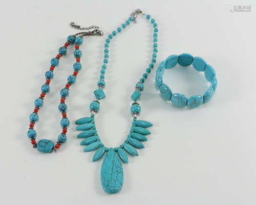 THREE PIECES OF TURQUOISE JEWELRY