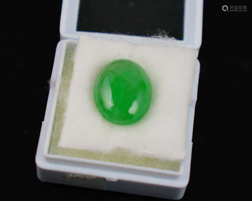 EGG-SHAPED JADEITE PIECE