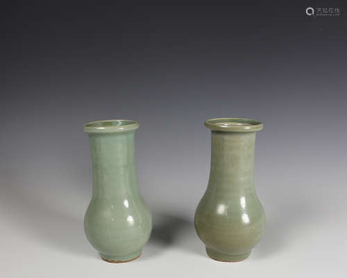 SOUTHERN SONG PAIR OF LONGQUAN CELADON VASES