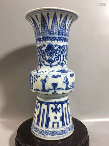 A BLUE AND WHITE GU TYPE VASE