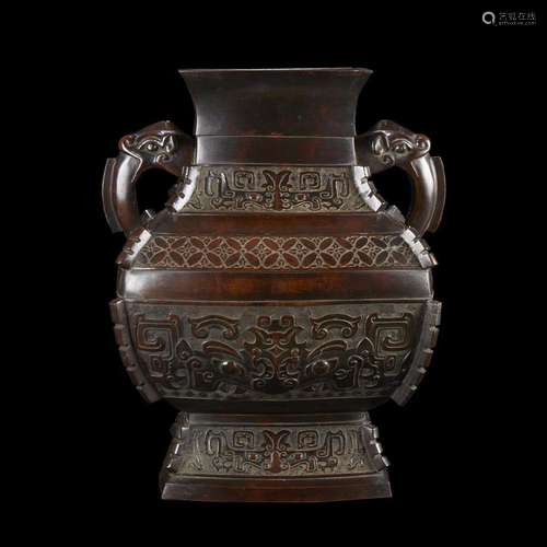 Japanese archaistic patinated bronze vase,