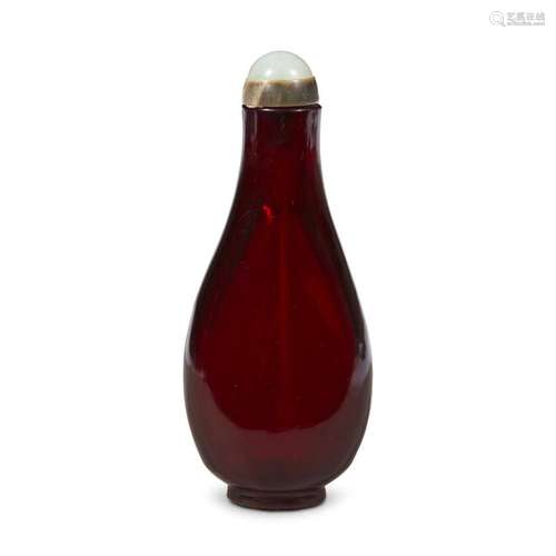 A Chinese ruby red glass flask-form snuff bottle, qing dynasty