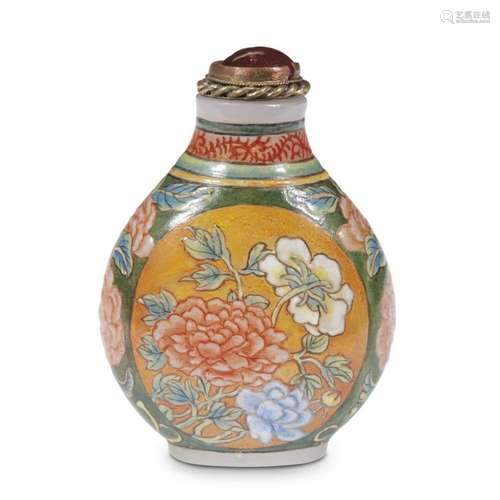 A Chinese enameled white glass snuff bottle, qianlong mark to underside