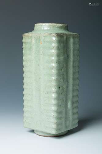 ZHEJIANG 'CONG' VASE, MING DYNASTY