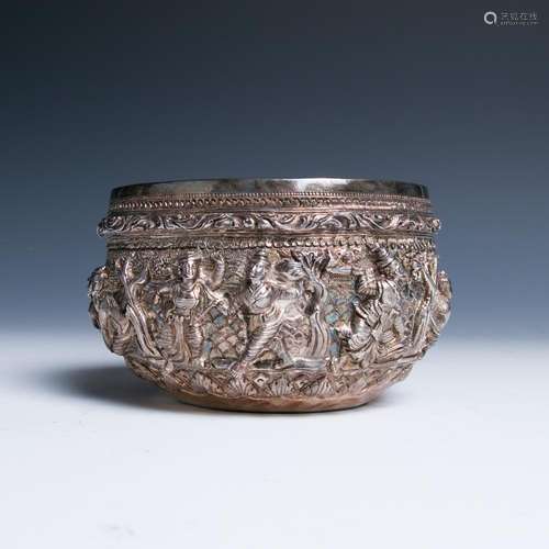 A THAI REPUOSSÉ SILVER BOWL,19TH CENTURY