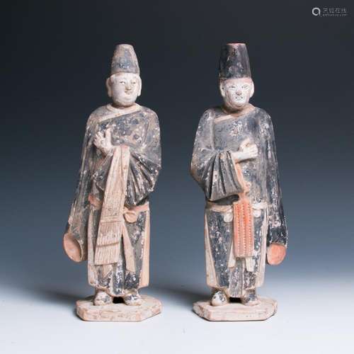 A PAIR OF POLYCHROMED ATTENDANTS, MING DYNASTY