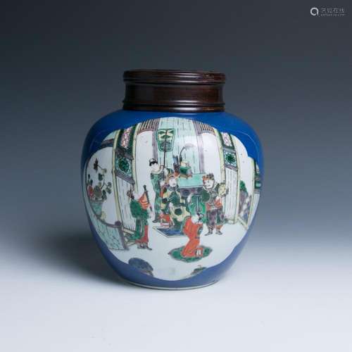 A MID 19TH CENTURY FAMILLE VERTE JAR AND COVER