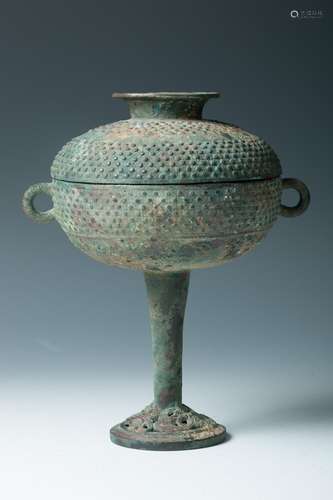 AN ARCHAIC BRONZE RITUAL VESSEL, DOU, HAN DYNASTY